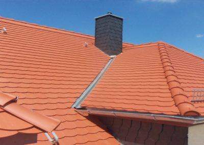 Die Dachdeckerei Heym in Heßheim und Frankenthal steht als Meisterbetrieb für handwerklich erstklassige, pünktliche und akkurate Arbeiten im Neubau, Ausbau und der Altbausanierung/Reparatur von Bedachungen. Rene Heym, Qualität für meisterhafte Lösungen.